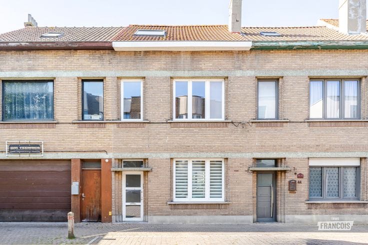 Move-in-ready family home in a quiet neighbourhood (Vuurtor…