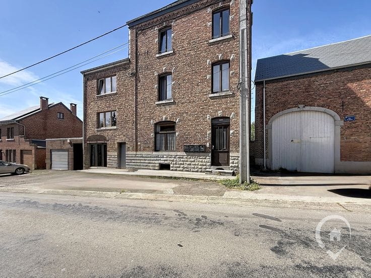 Investment property in Houyet
