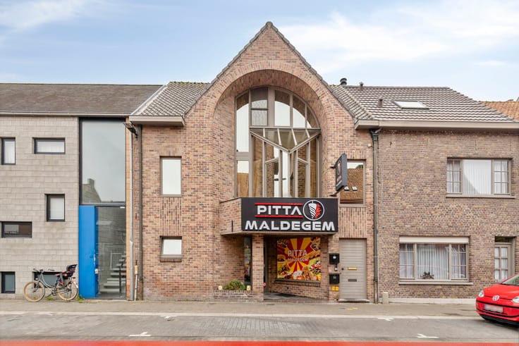 MALDEGEM: OPBRENGSTEIGENDOM MET MOOI RENDEMENT!