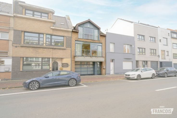 Spacious, energy-efficient home for sale with garden, garage and multipurpose room in Mariakerke (Ostend)