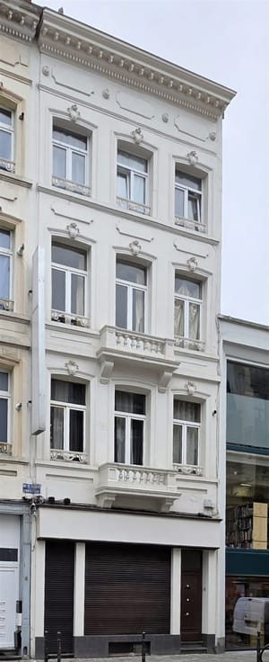 Apartment building