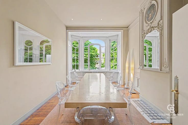 Charming house (+/- 430 sqm) with garden and terrace